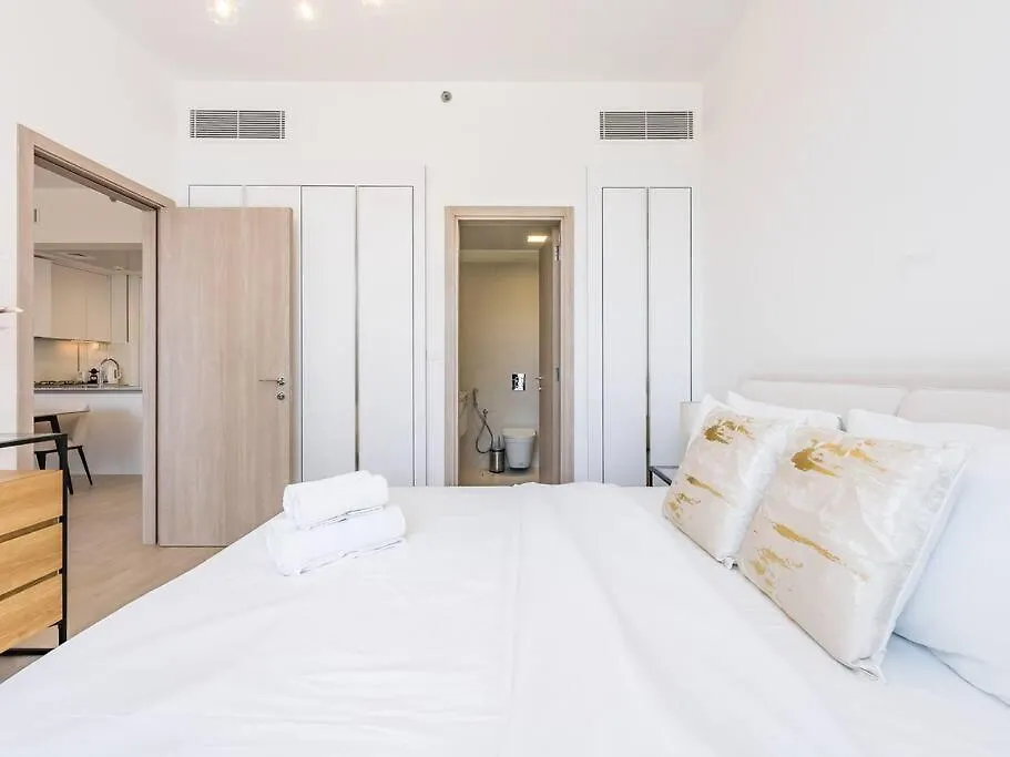 Apartment Modern Spacious- 2 Bedroom With Pool & Gym- Luma 22 Jvc Dubai United Arab Emirates