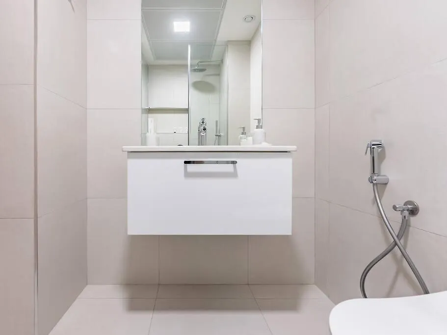 Modern Spacious- 2 Bedroom With Pool & Gym- Luma 22 Jvc Dubaj Spojené arabské emiráty