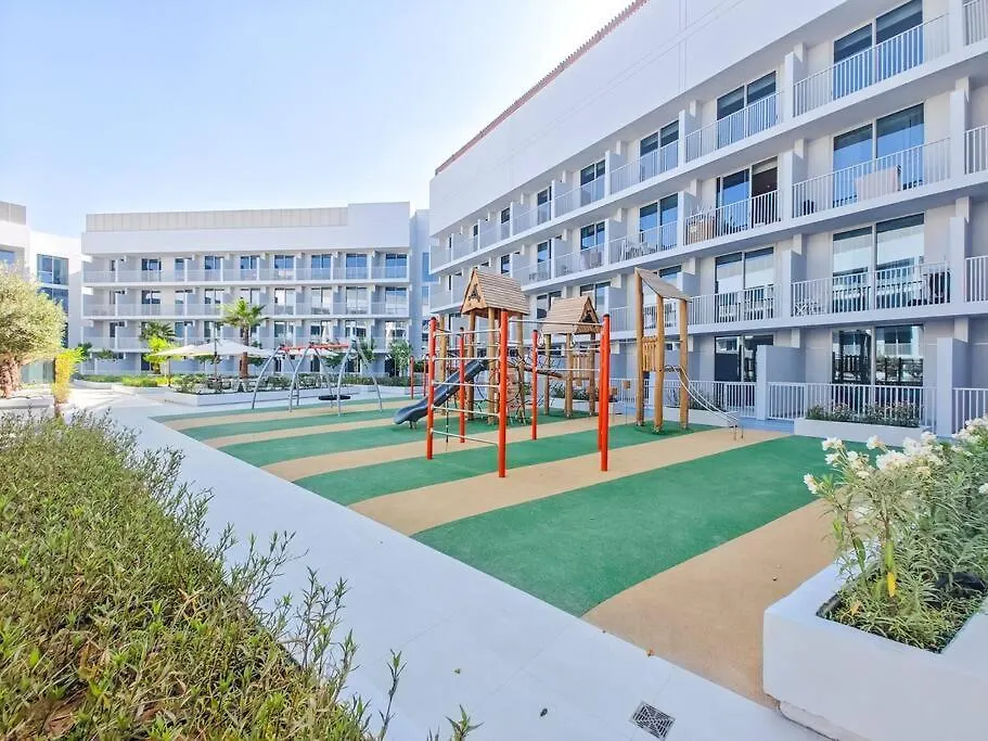 Modern Spacious- 2 Bedroom With Pool & Gym- Luma 22 Jvc Dubaj