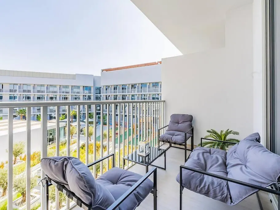 Apartmán Modern Spacious- 2 Bedroom With Pool & Gym- Luma 22 Jvc Dubaj
